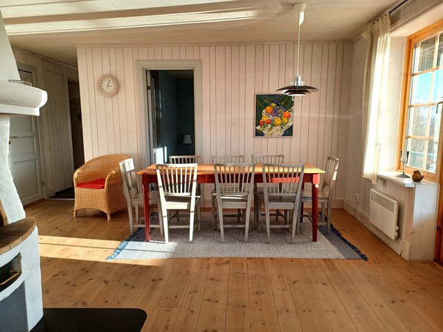 Rymlig lägenhet i Åre med södervänd uteplats med sjöutsikt, privat bastu och skidförråd