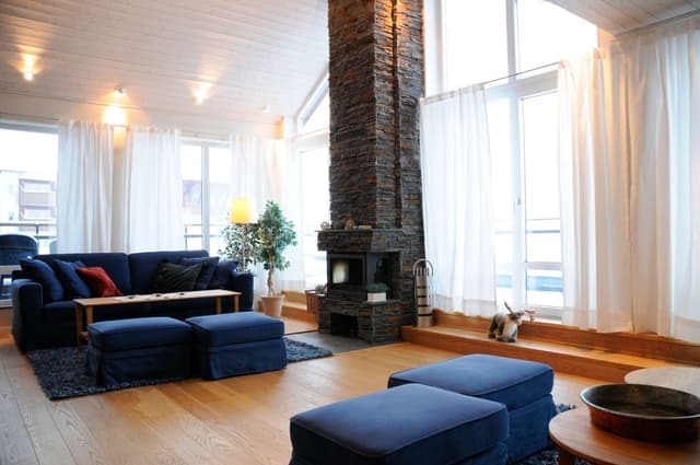Top-floor 220 sqm apartment in Åre Tott with rooftop patio and fireplace lounge, close to Åre Square