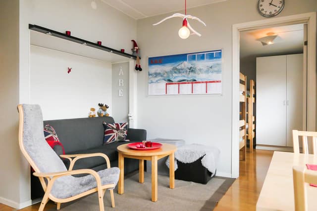 Central apartment in Hummeln, Åre near ski lifts and Åre Square, two bunk-bed bedrooms, sleeps six