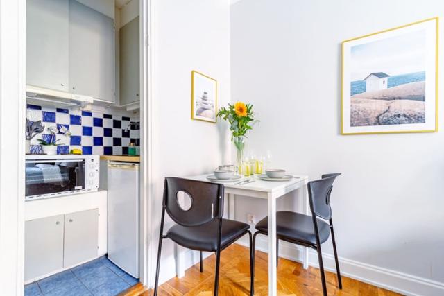 Compact Stockholm apartment at Mariatorget with kitchenette.