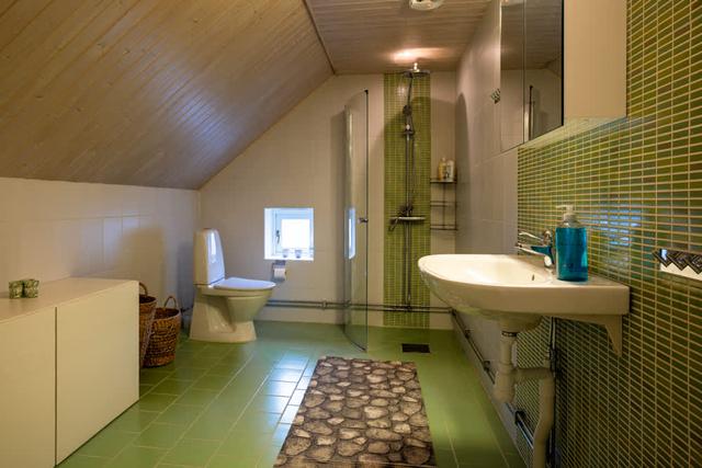 Åre skidhus exteriör, vy från balkong, bastu interiör, privat parkering