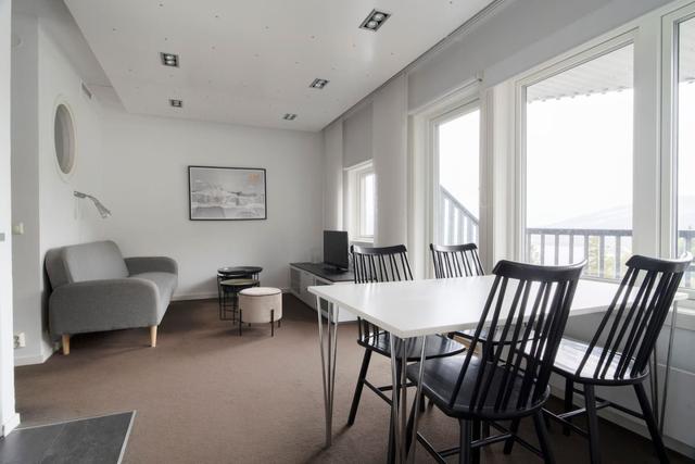 Cozy Åre apartment with ski-in/ski-out access and stunning views.