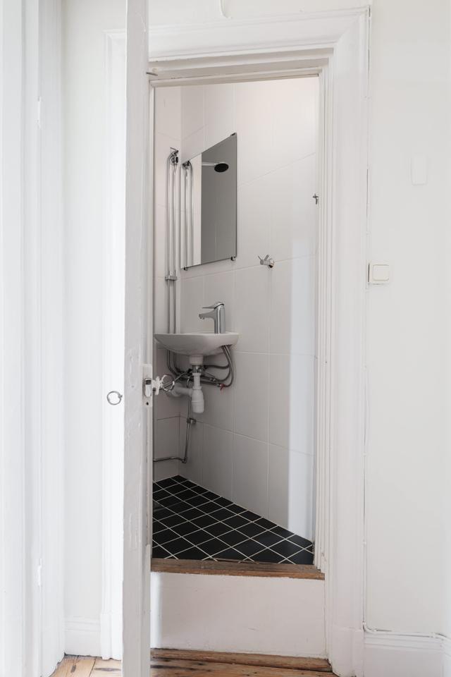 Mysig studiolägenhetsinteriör i St. Eriksplan, centrala Stockholm.