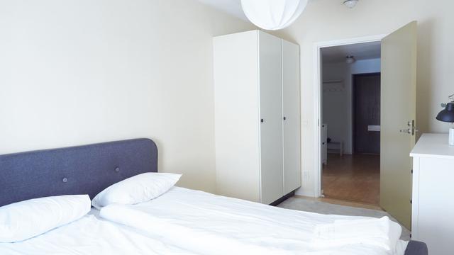 Interiör av ljus tvåsovrumslägenhet i centrala Östersund