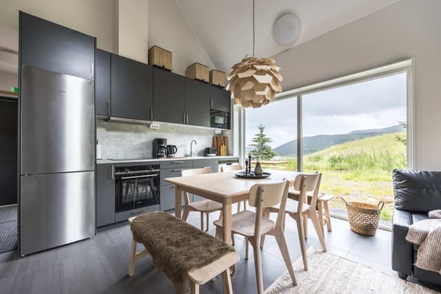 Modernt fristående fjällhus med öppen spis i Årekläppen, Åre