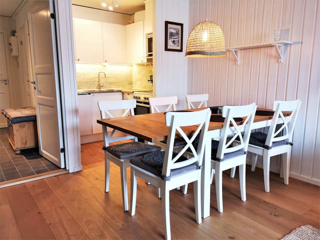 Central Åre apartment near the train station, village square and ski lifts