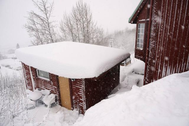 Mysig öppen spis i Åre-lägenhet