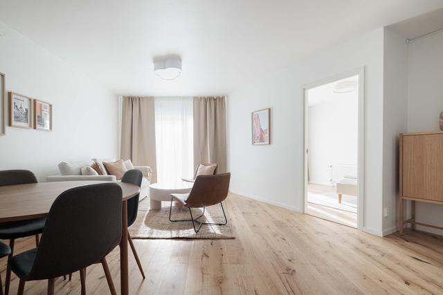 Balkongutsikt från modern SoFo-lägenhet i Södermalm, Stockholmsstad