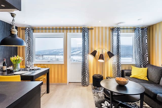 Ski apartment near VM6 and Kabinbanan lifts with patio, dishwasher, ski storage and free parking