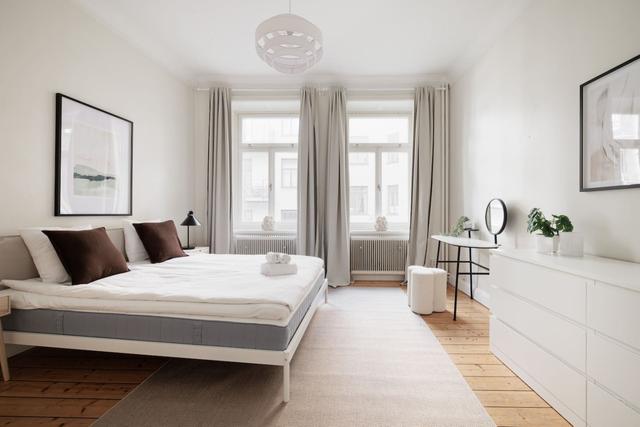 Stylish apartment in historic building near St. Eriksplan, Stockholm.