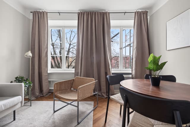 Cozy studio interior in St. Eriksplan, Stockholm, located in a historic building.