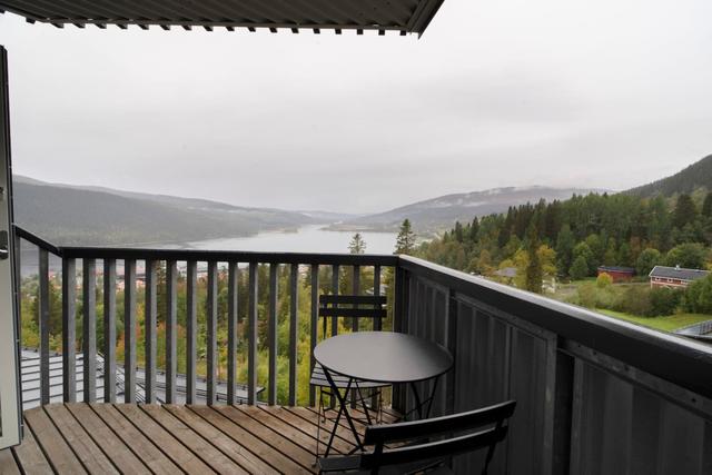 Cozy Åre apartment with ski-in/ski-out access and stunning views.