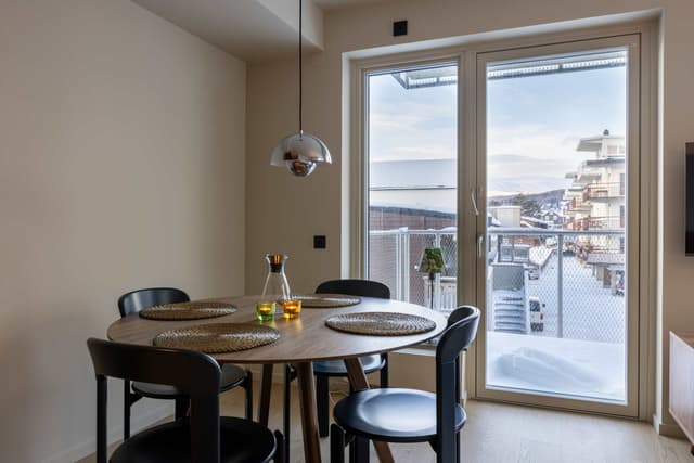 lägenhet i Åre, balkong, privat bastu, skidförråd, mysig lounge, centralt boende i Åre