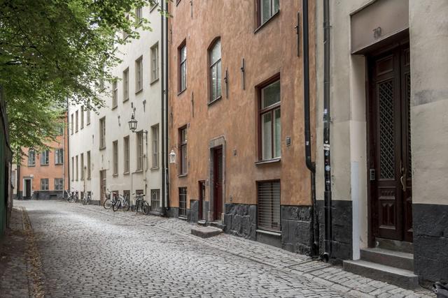 Mysig vardagsrumsdel med skandinavisk design i Gamla Stan