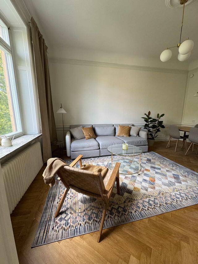 Stilrent vardagsrum i mysig lägenhet på St Eriksplan, Stockholm