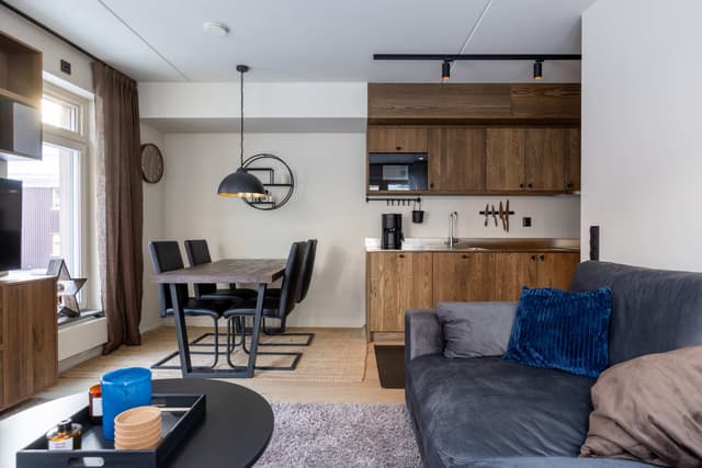 Lägenhetsinteriör i Åre, modernt kök, smart planlösning, två sovrum och egen bastu