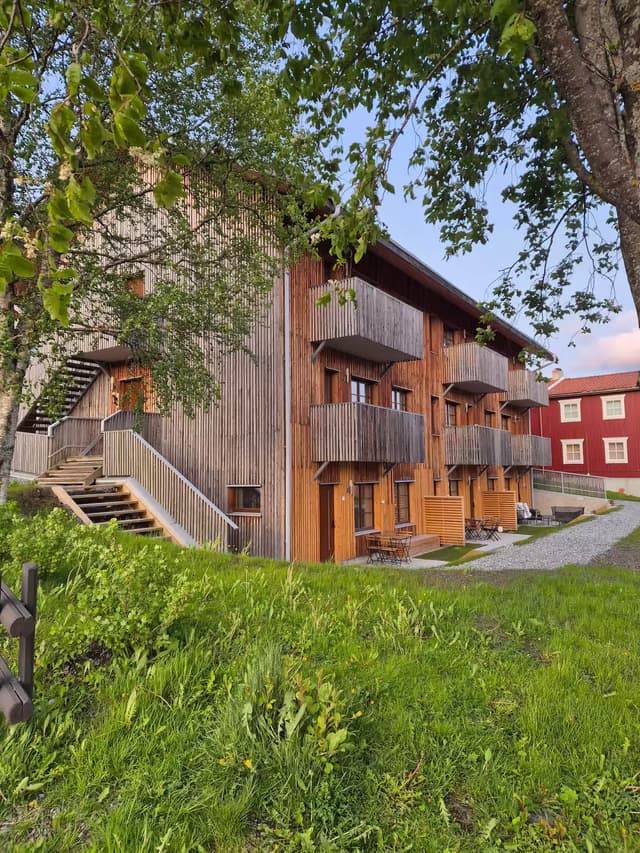 Modern lägenhet i Åre by med privat bastu, golvvärme, fri parkering och skidförråd