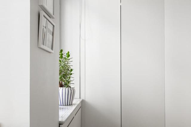 Two-bedroom apartment with private balcony overlooking courtyard in Vasastan, Stockholm