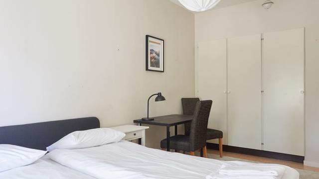 Interiör av ljus tvåsovrumslägenhet i centrala Östersund