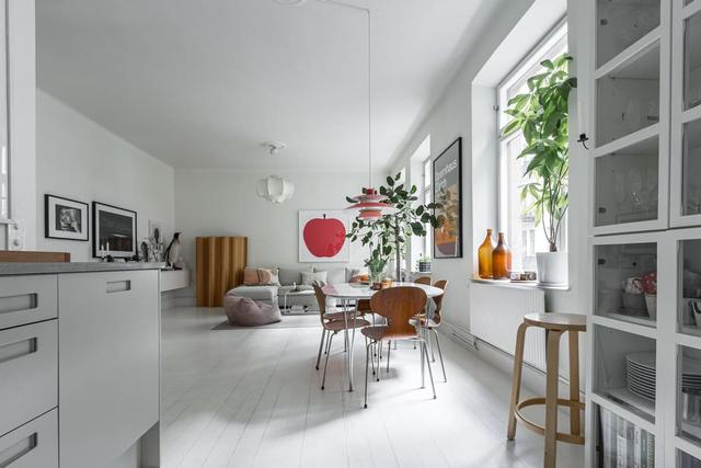 Two-bedroom apartment with private balcony overlooking courtyard in Vasastan, Stockholm