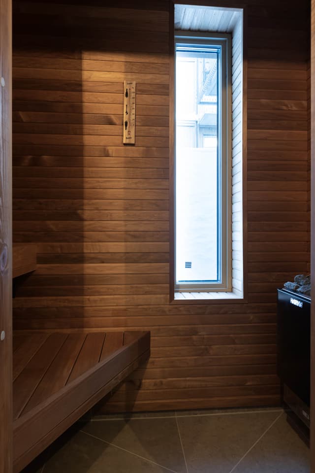 Lägenhetsinteriör i Åre, modernt kök, smart planlösning, två sovrum och egen bastu
