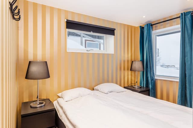 Apartment in Åre with south-facing patio, open-plan kitchen/living room, free parking and ski/bike storage