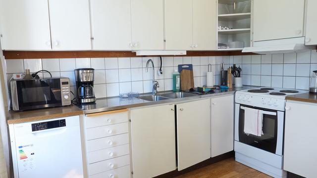 Interiör av ljus tvåsovrumslägenhet i centrala Östersund