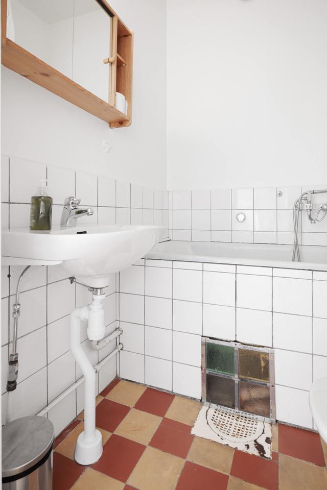 Mysig studio i Sundbyberg med utsikt över gröna parker