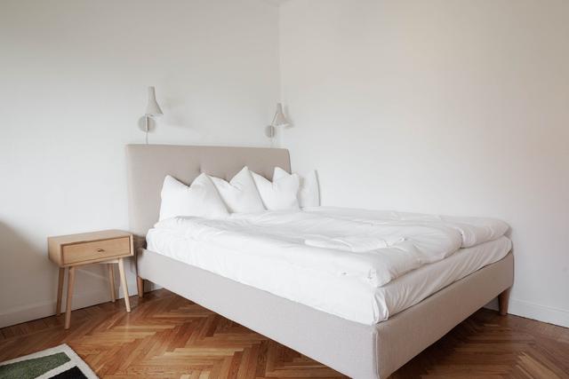 Mysig studio i Sundbyberg med utsikt över gröna parker