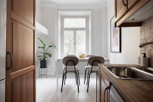 Stylish apartment in historic building near St. Eriksplan, Stockholm.