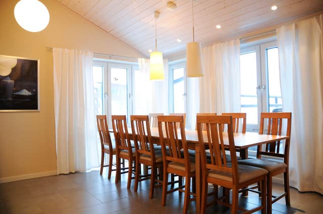 Top-floor 220 sqm apartment in Åre Tott with rooftop patio and fireplace lounge, close to Åre Square