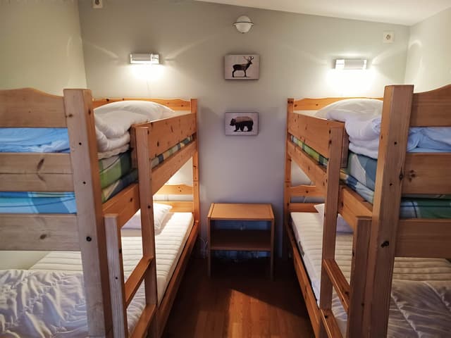 Central apartment in Hummeln, Åre near ski lifts and Åre Square, two bunk-bed bedrooms, sleeps six